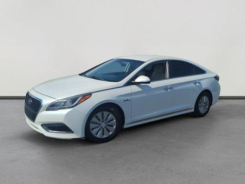 2017 Hyundai SONATA Hybrid SE