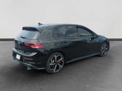 2025 Volkswagen Golf GTI 2.0T SE