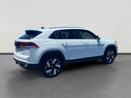 2025 Volkswagen Atlas Cross Sport 2.0T SE w/Technology