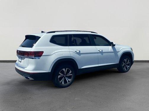 2025 Volkswagen Atlas 2.0T SE