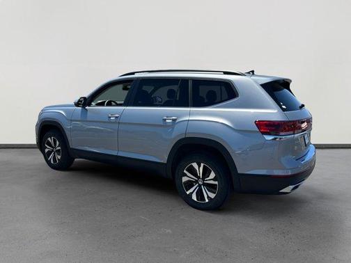 Silver Mist Metallic 2026 Volkswagen Atlas 2.0T SE