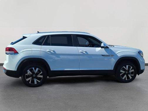 2023 Volkswagen Atlas Cross Sport 2.0T SE