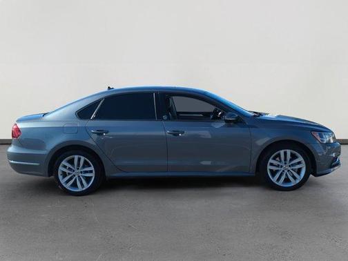 2019 Volkswagen Passat 2.0T Wolfsburg