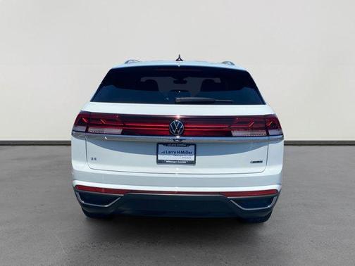 2025 Volkswagen Atlas Cross Sport 2.0T SE