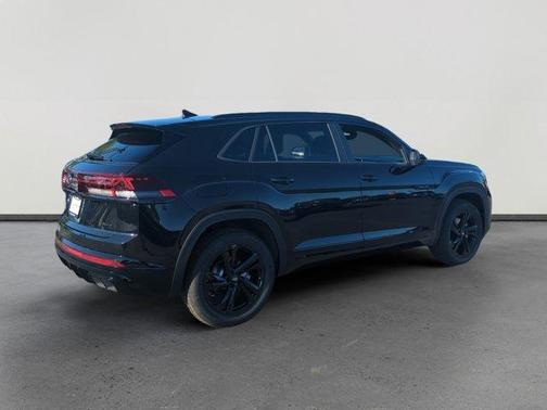2026 Volkswagen Atlas Cross Sport 2.0T SEL R-Line Black