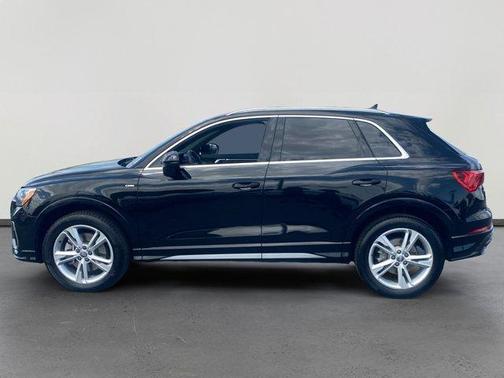 2020 Audi Q3 45 S line Premium