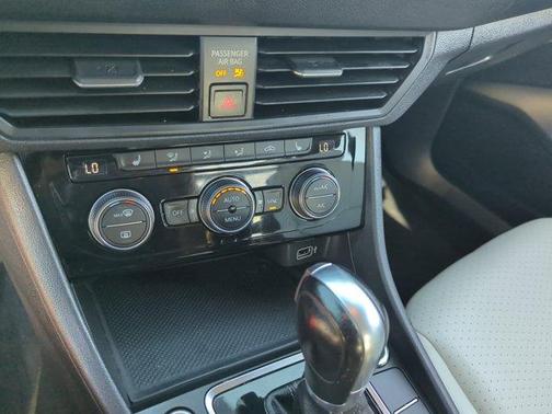 2019 Volkswagen Jetta 1.4T R-Line