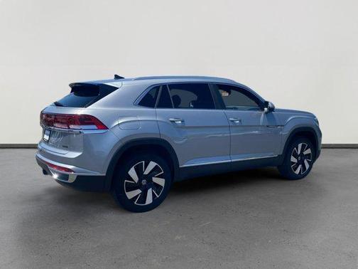 2025 Volkswagen Atlas Cross Sport 2.0T SEL