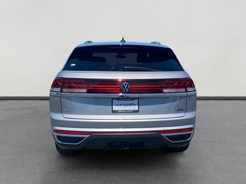 2025 Volkswagen Atlas Cross Sport 2.0T SEL
