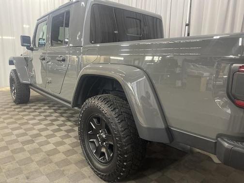 Photo 4 of 26 of 2020 Jeep Gladiator Mojave