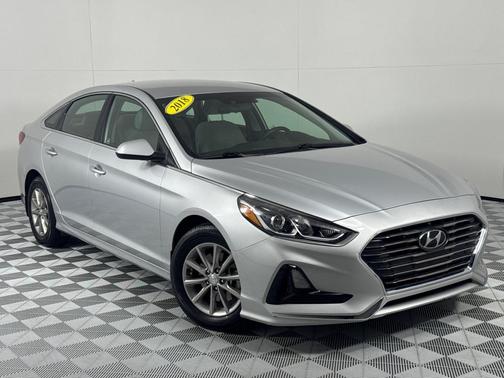 2018 Hyundai SONATA SE