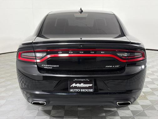 2015 Dodge Charger SXT