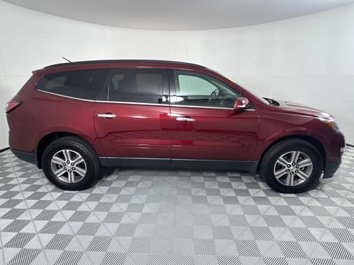 2017 Chevrolet Traverse 2LT