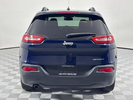 2016 Jeep Cherokee Sport