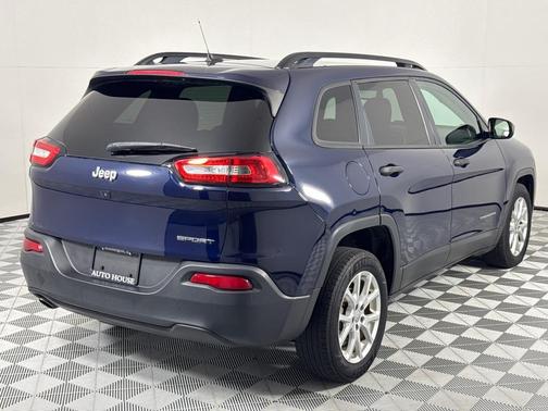 2016 Jeep Cherokee Sport