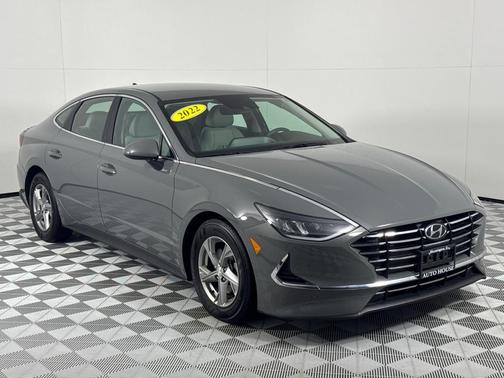 2022 Hyundai SONATA SE