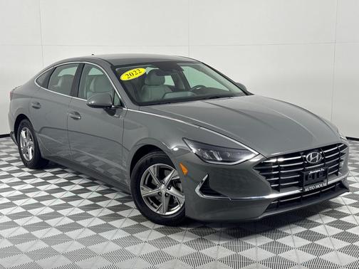 2022 Hyundai SONATA SE