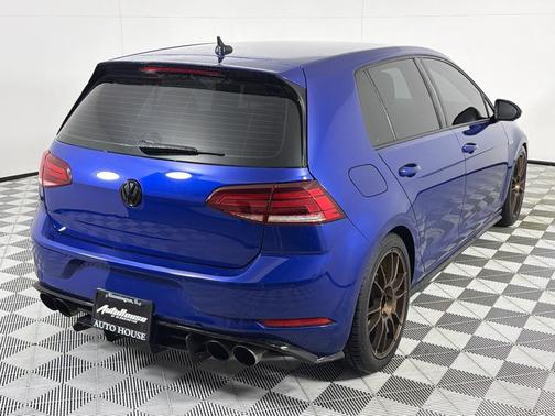 2018 Volkswagen Golf R 2.0T w/DCC & Navigation