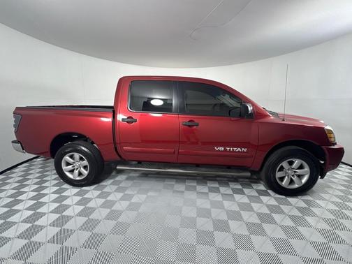 2014 Nissan Titan SV