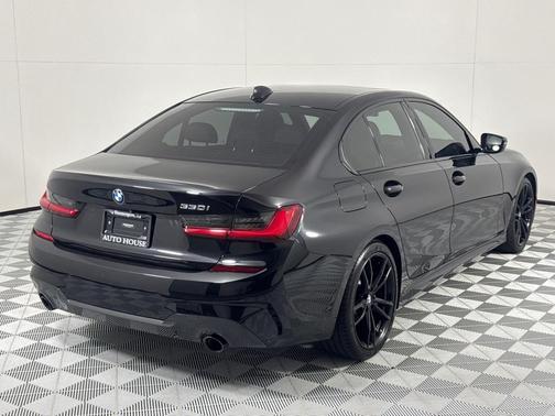 2021 BMW 330 i