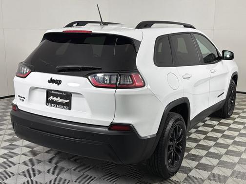 2023 Jeep Cherokee Altitude Lux