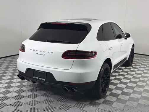 White 2016 Porsche Macan S
