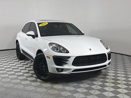 White 2016 Porsche Macan S
