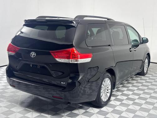 2014 Toyota Sienna XLE