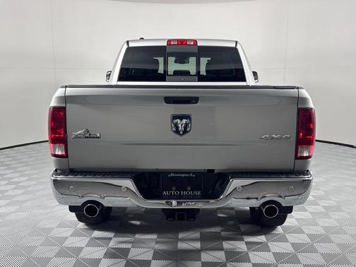 2016 RAM 1500 SLT