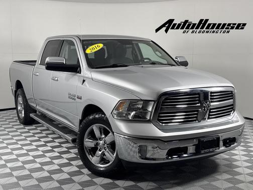 2016 RAM 1500 SLT
