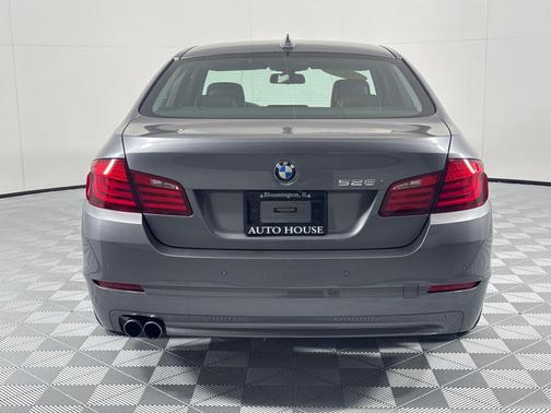 2011 BMW 528 i