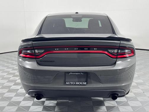 2017 Dodge Charger SE