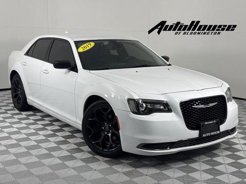 2019 Chrysler 300 Touring