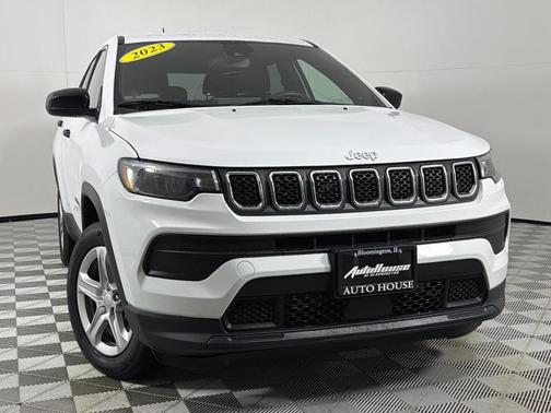White 2023 Jeep Compass Sport
