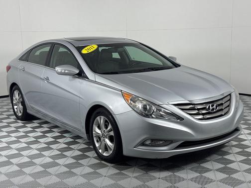 2011 Hyundai SONATA Limited
