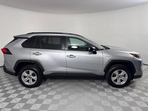2020 Toyota RAV4 Hybrid LE