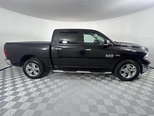 2017 RAM 1500 SLT