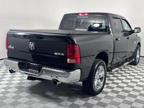 2017 RAM 1500 SLT
