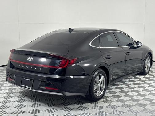 2022 Hyundai SONATA SE