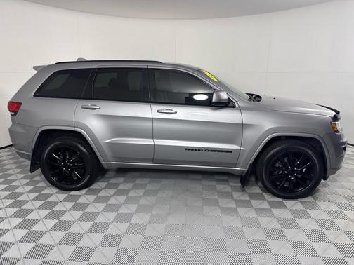 2017 Jeep Grand Cherokee Altitude