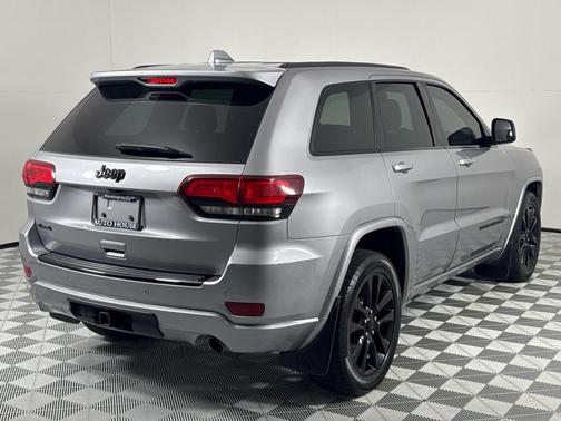 2017 Jeep Grand Cherokee Altitude