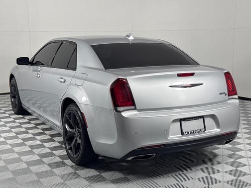 2021 Chrysler 300 S