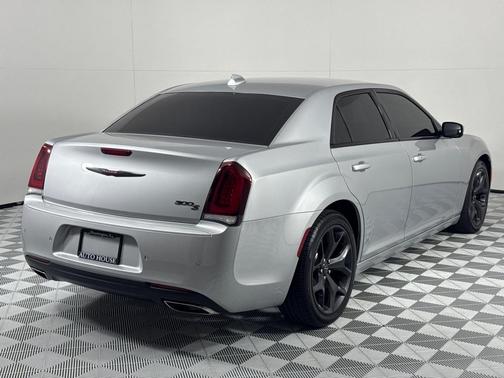 2021 Chrysler 300 S
