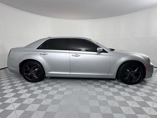 2021 Chrysler 300 S
