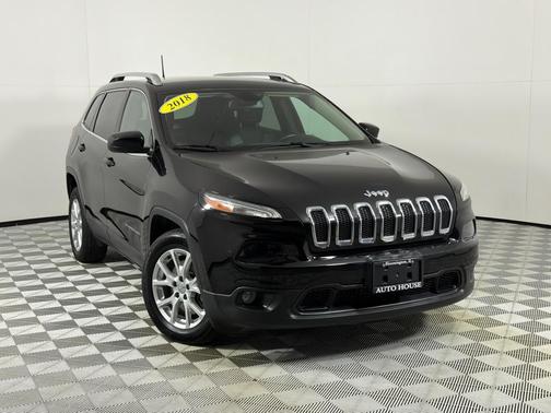 Black 2018 Jeep Cherokee Latitude Plus