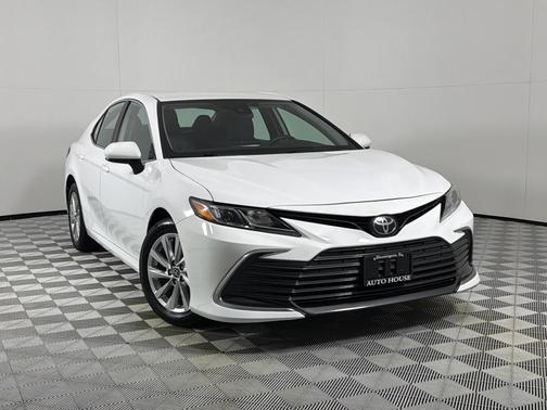 White 2023 Toyota Camry LE