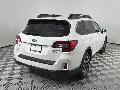 Crystal White Pearl 2016 Subaru Outback 3.6R Limited