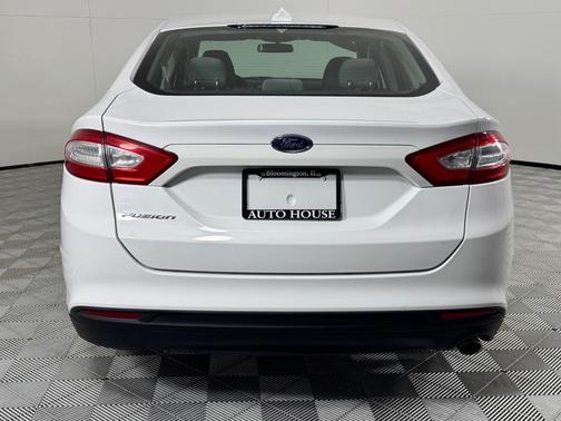 White 2013 Ford Fusion S