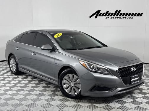 2017 Hyundai SONATA Hybrid SE