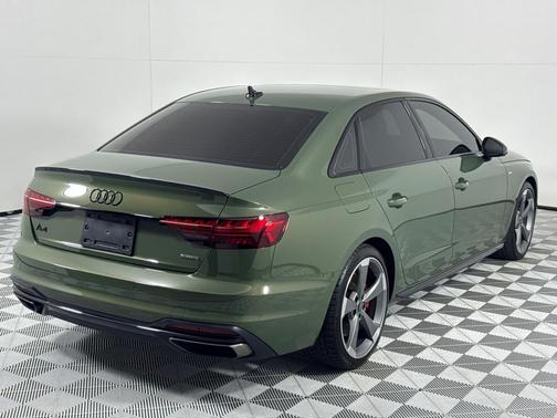 2024 Audi A4 45 S line quattro Premium